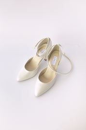 White Ballroom with Gold Heel